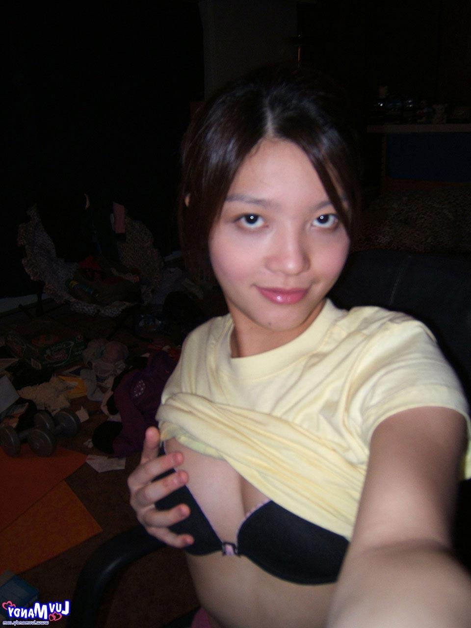 16P Asian teen girl self pics
