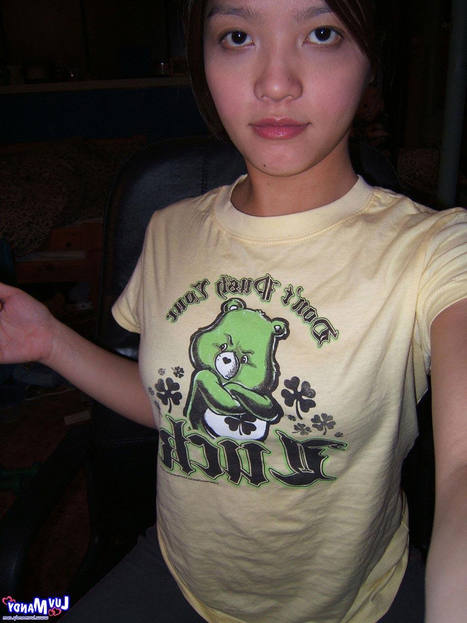 16P Asian teen girl self pics