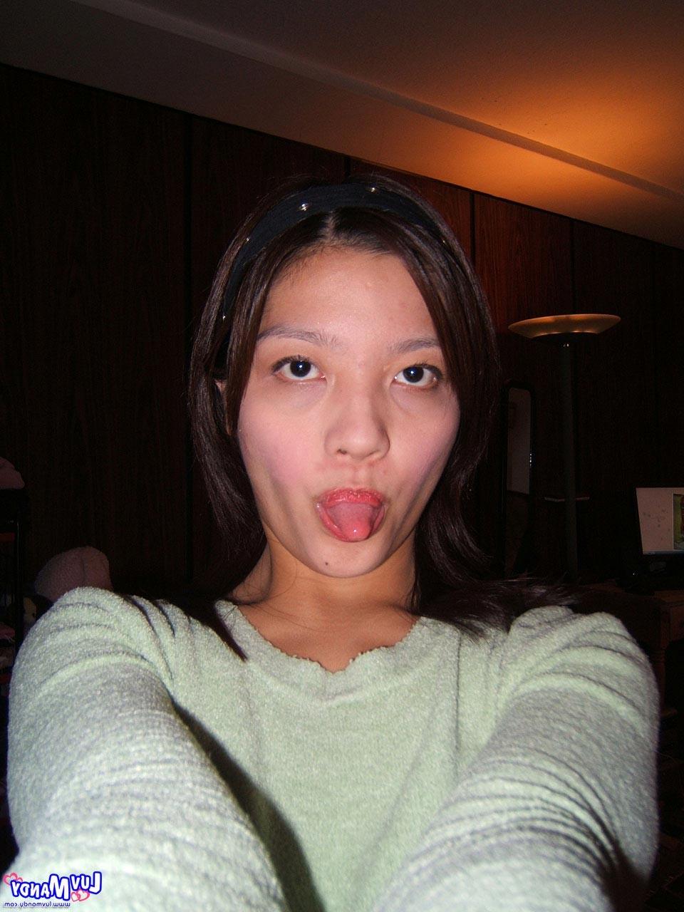 16P Cute asian girl next door Mandy candids