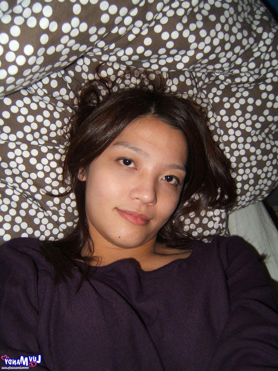 16P Asian girl next door self pics