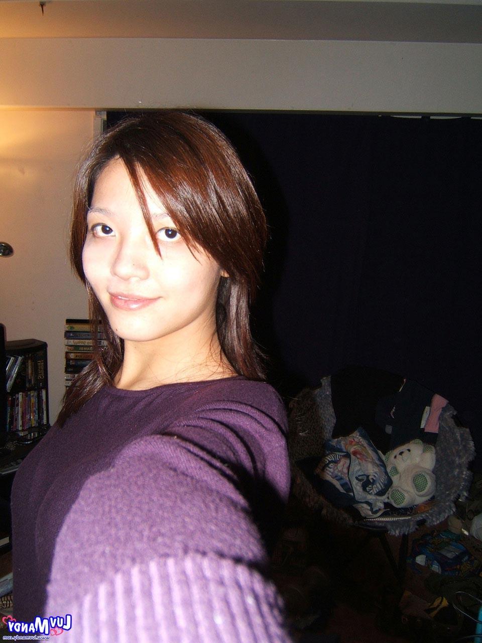 16P Asian girl next door self pics