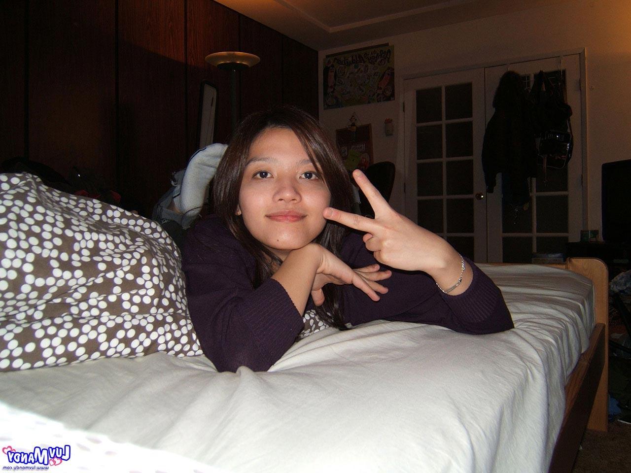 16P Asian girl next door self pics