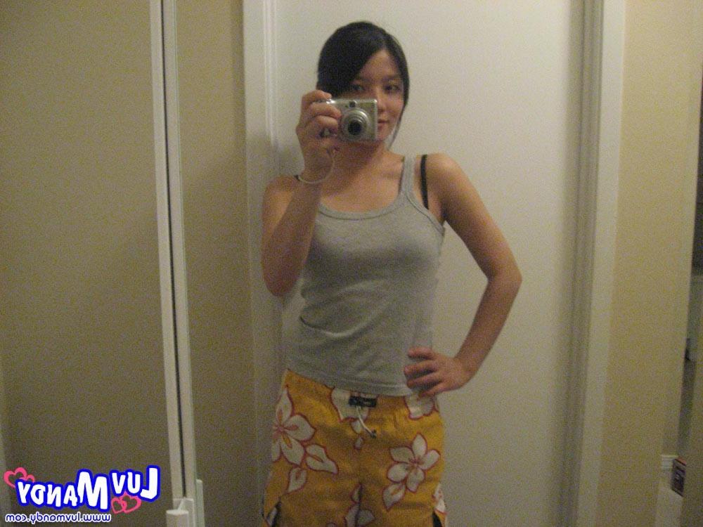 16P Cute asian girl next door selfpics