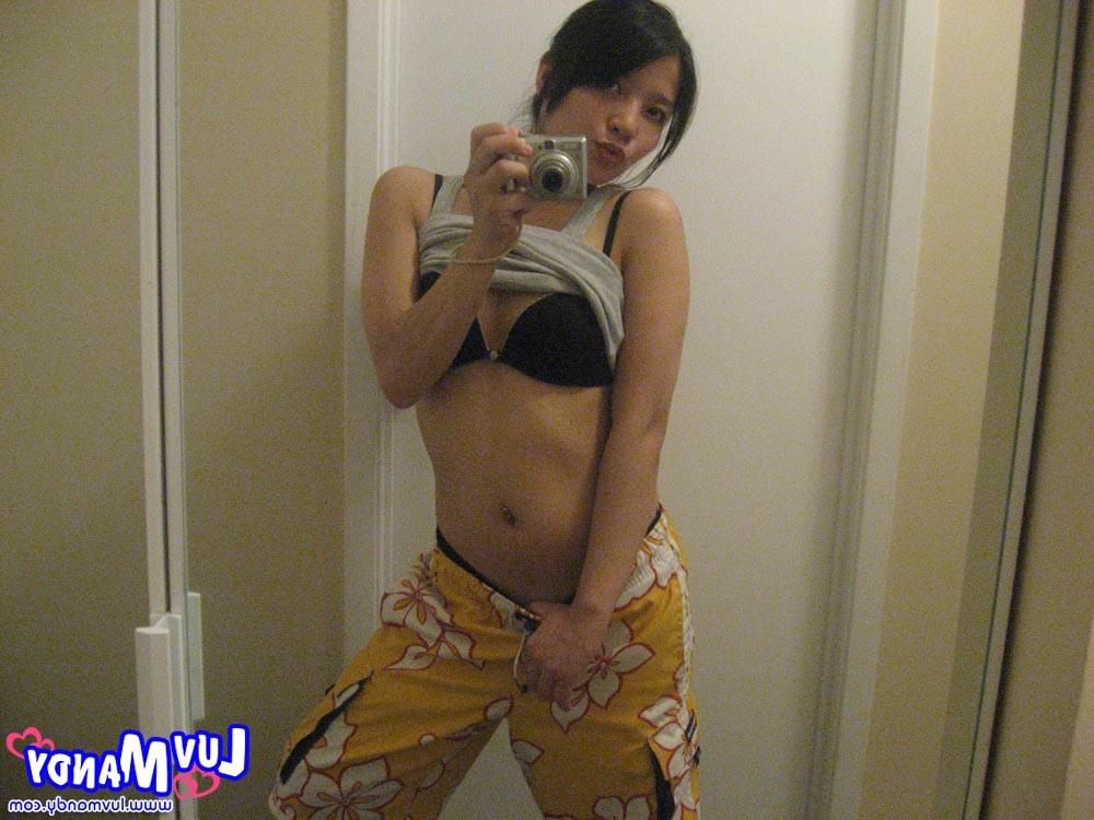 16P Cute asian girl next door selfpics