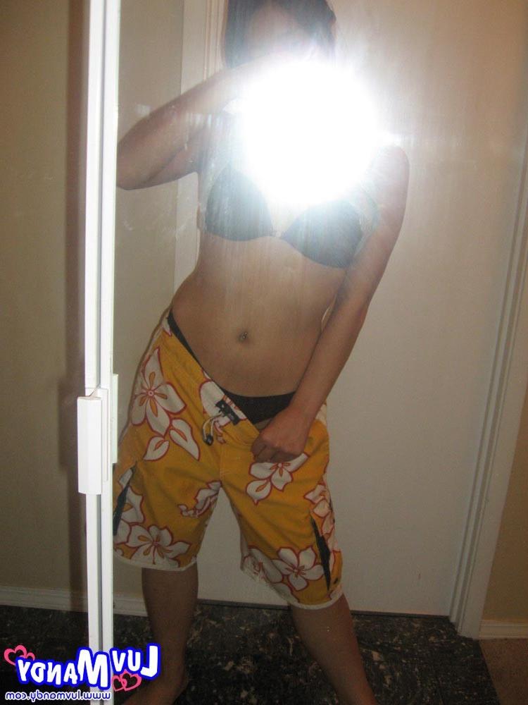 16P Cute asian girl next door selfpics