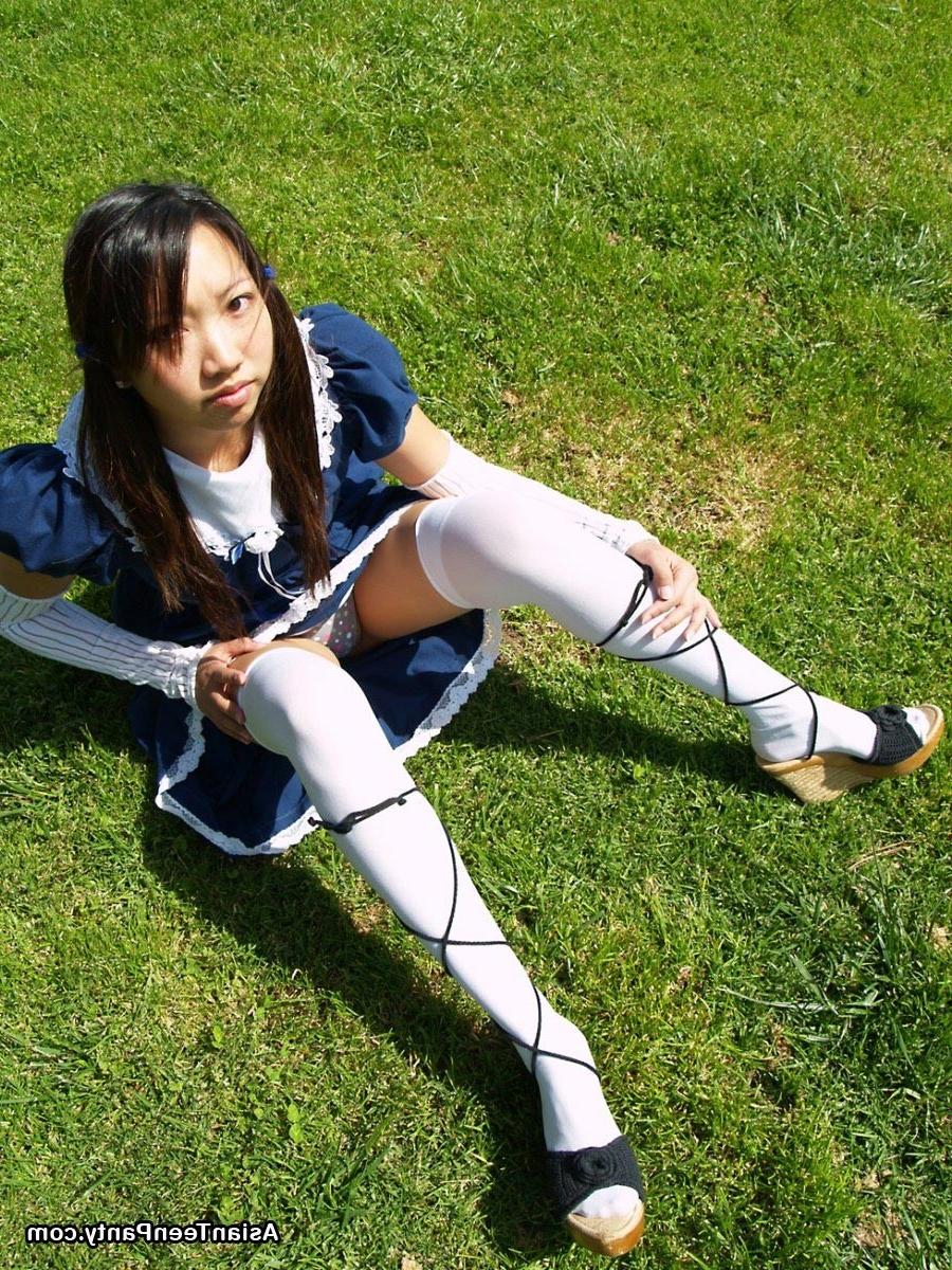 16P Asian upskirt