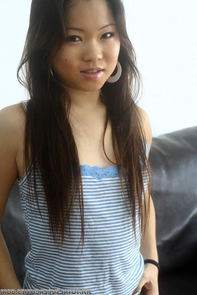 16P Cute asian amateur slips out of her bra and panties