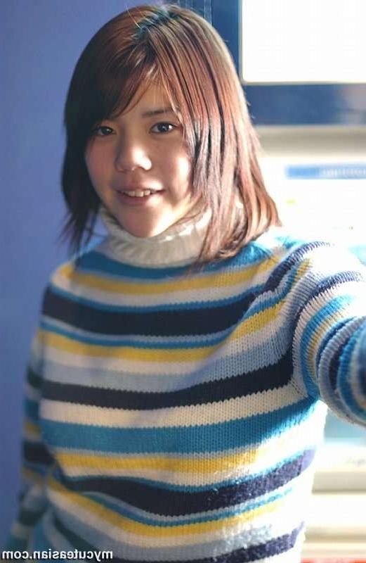 16P Busty asian amateur shares her private pics