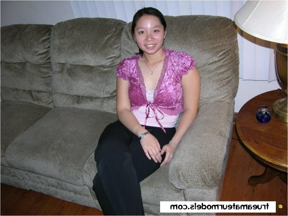 15P chubby asian amateur spreads dirty pink pussy