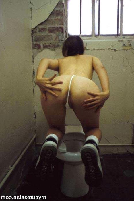 16P Asian amateur strips and tease us in factory