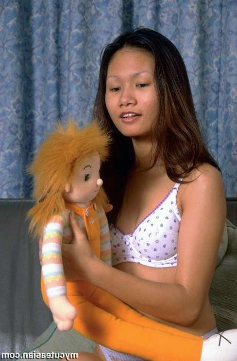 16P Petite asian opens her tight virgin pussy