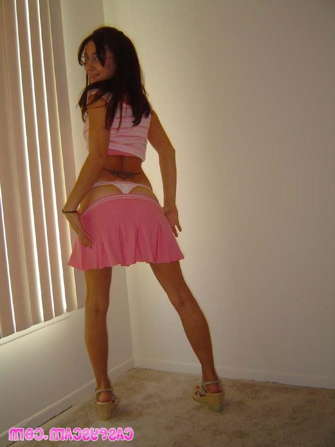 20P Asian teen in skirt and glasses