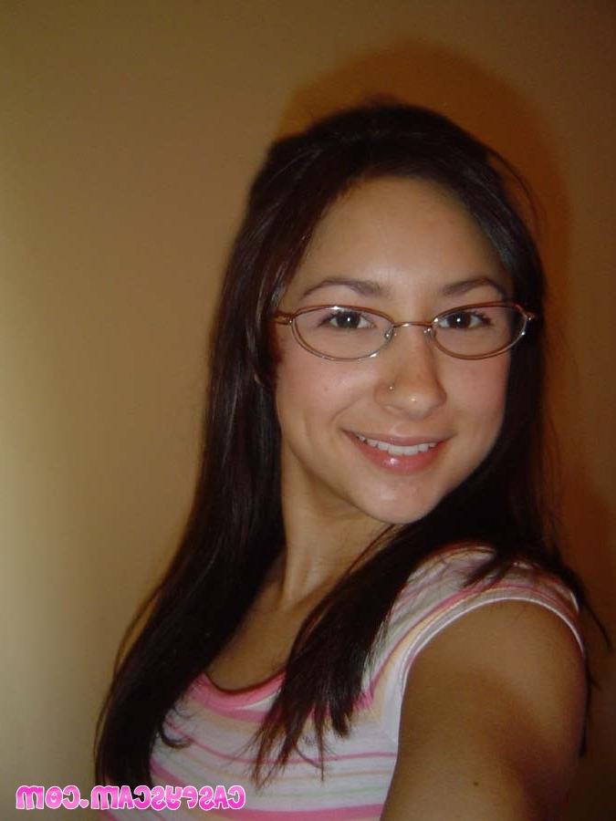 20P Asian teen in skirt and glasses