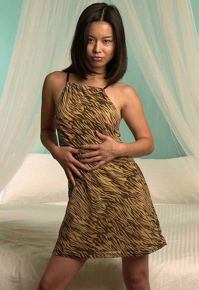 20P Gorgeous asian amateur babe loves strip teasing in bed