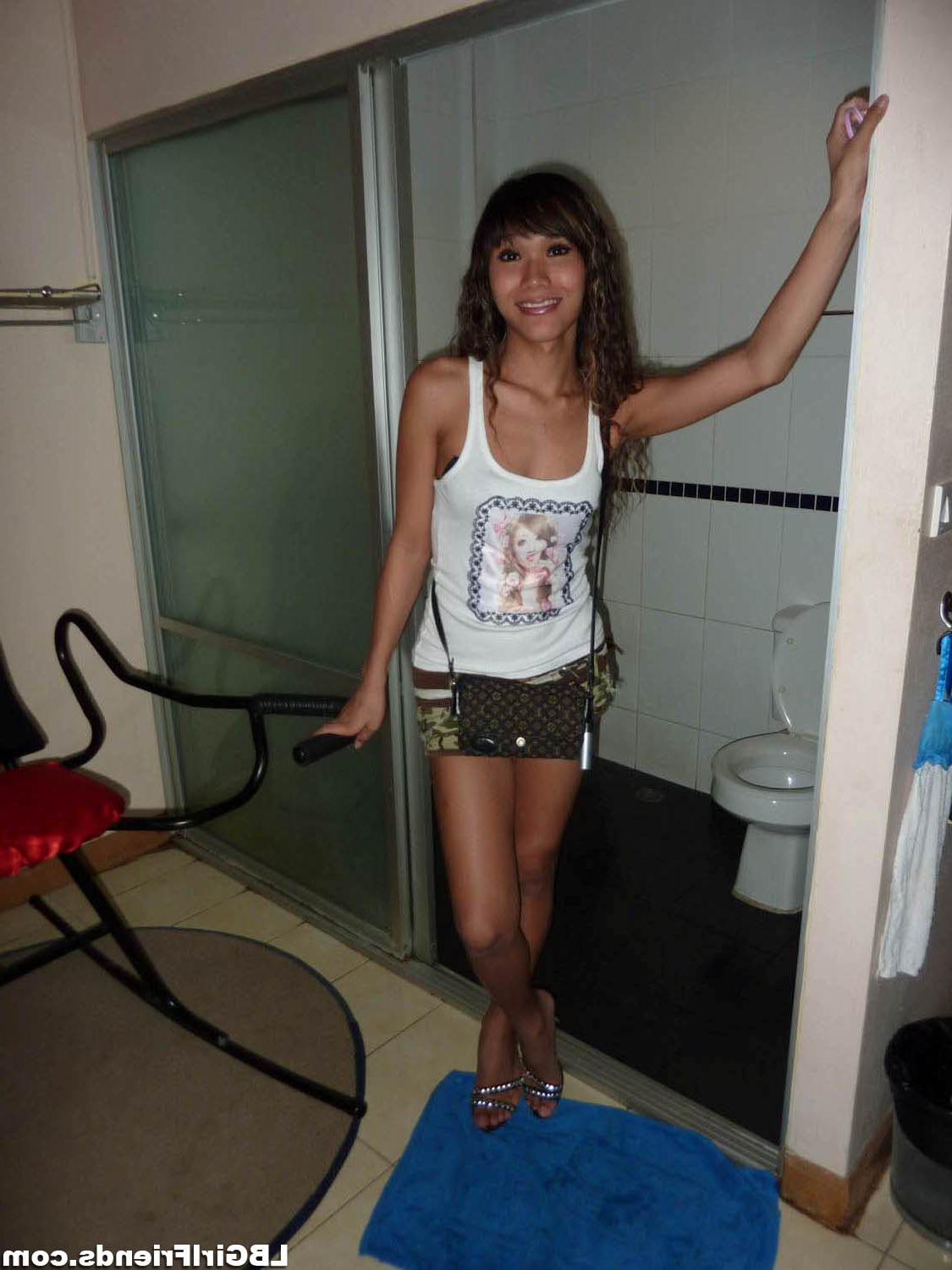 16P Amateur asian ladyboy exgirlfriend selfshots