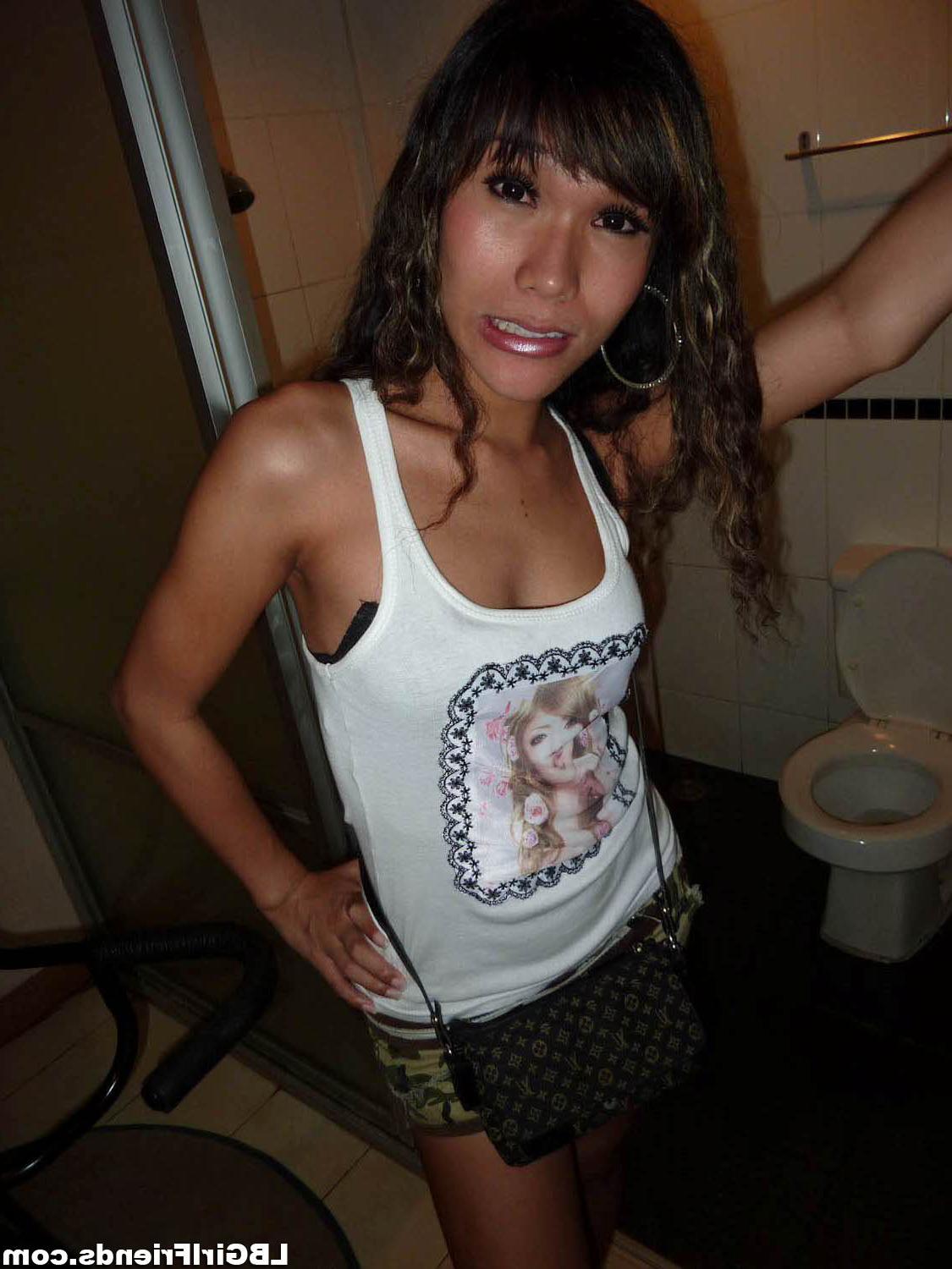 16P Amateur asian ladyboy exgirlfriend selfshots