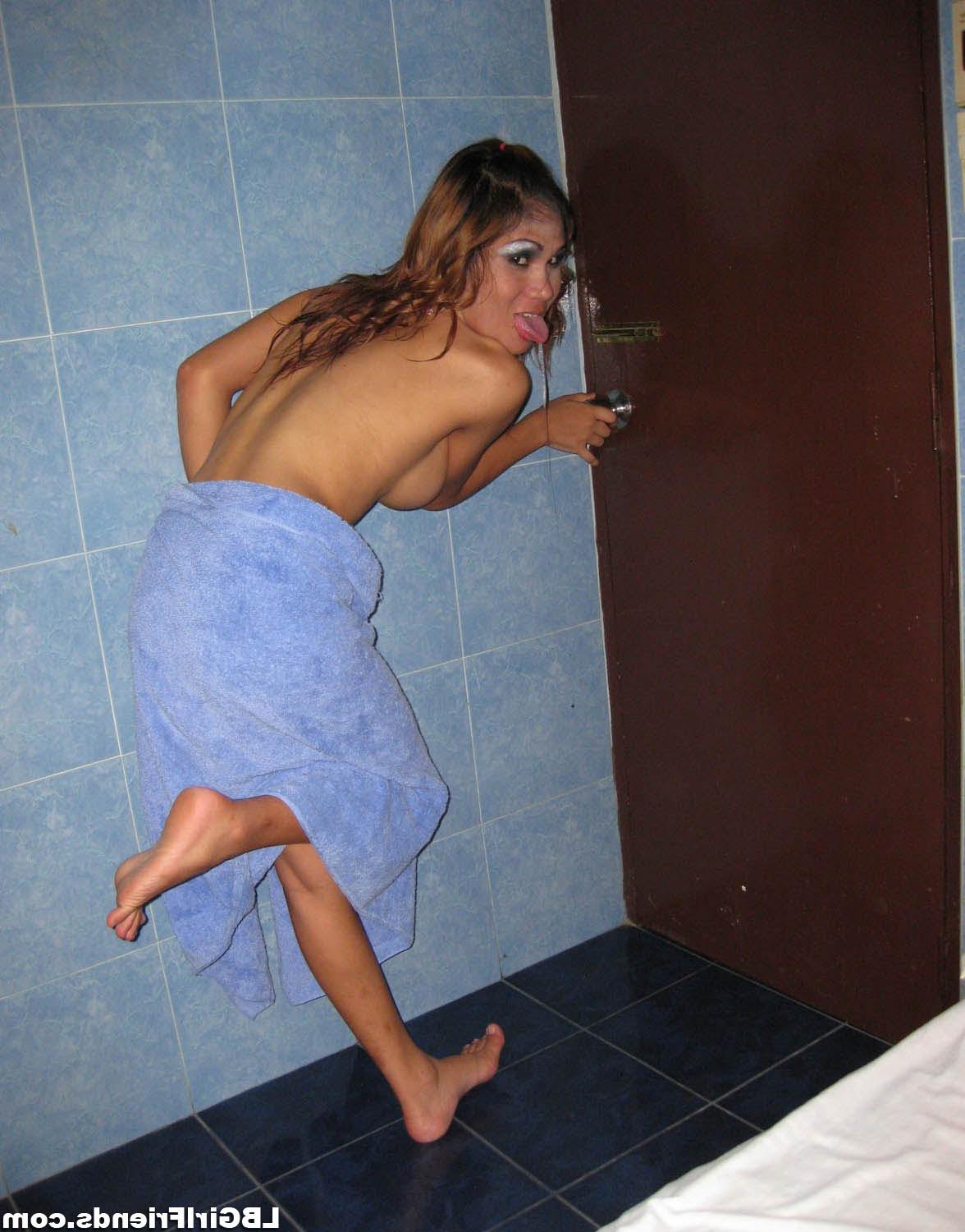 16P Amateur asian ladyboy exgirlfriend cum on tits