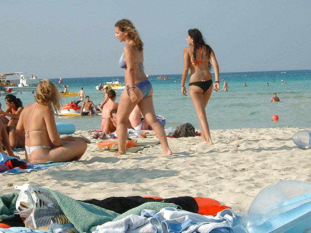 6P Beach voyeur