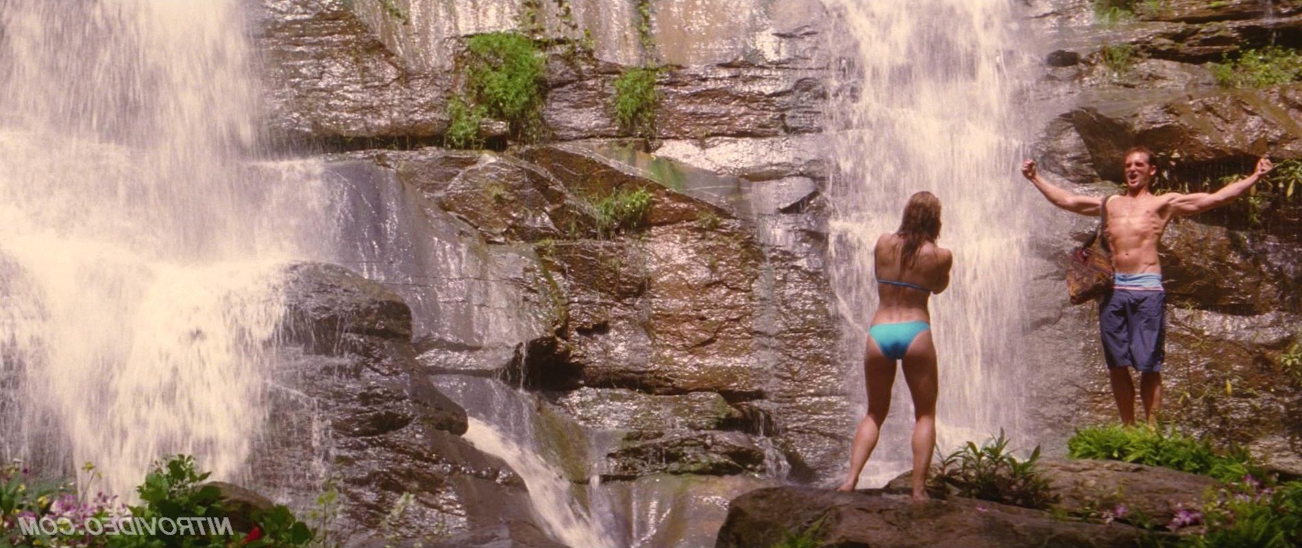 15P Sexual Jessica Biel posing filmed bikini in Stealth
