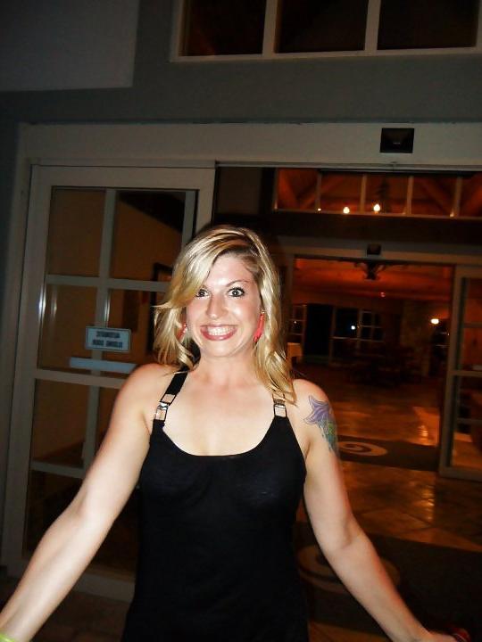 25P Non-nude exgirlfriend & her friends