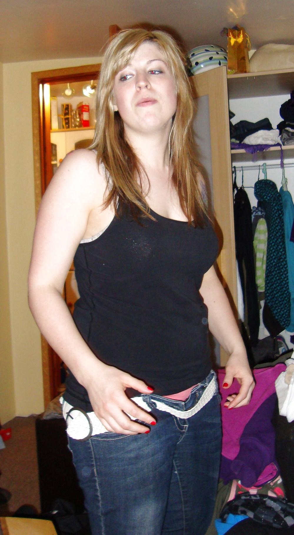 25P Non-nude exgirlfriend & her friends