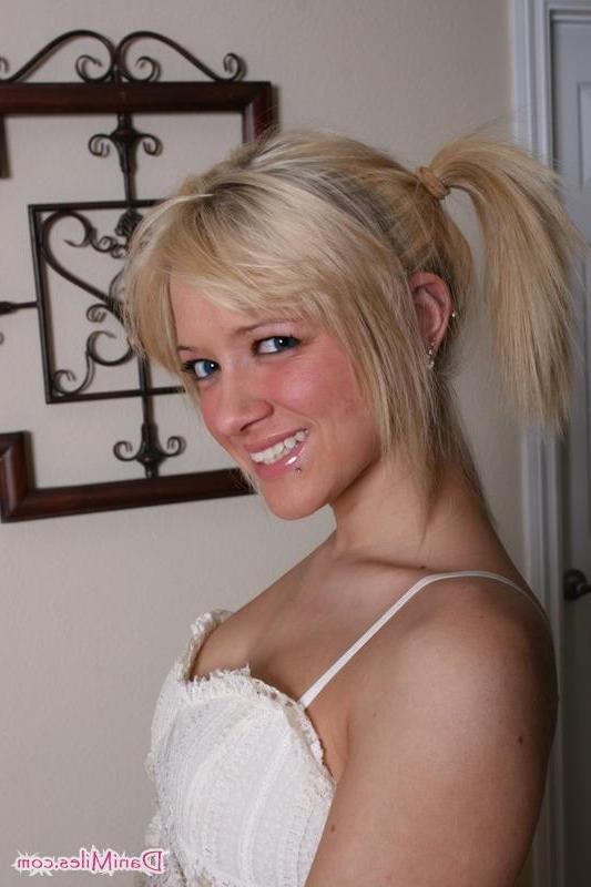17P Blonde teen Dani Miles shows off her bubble butt