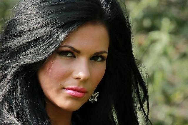 25P Andreea Bododel ------ romanian girl