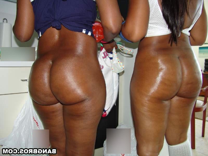 16P Bubble butt chicks suck and fuck