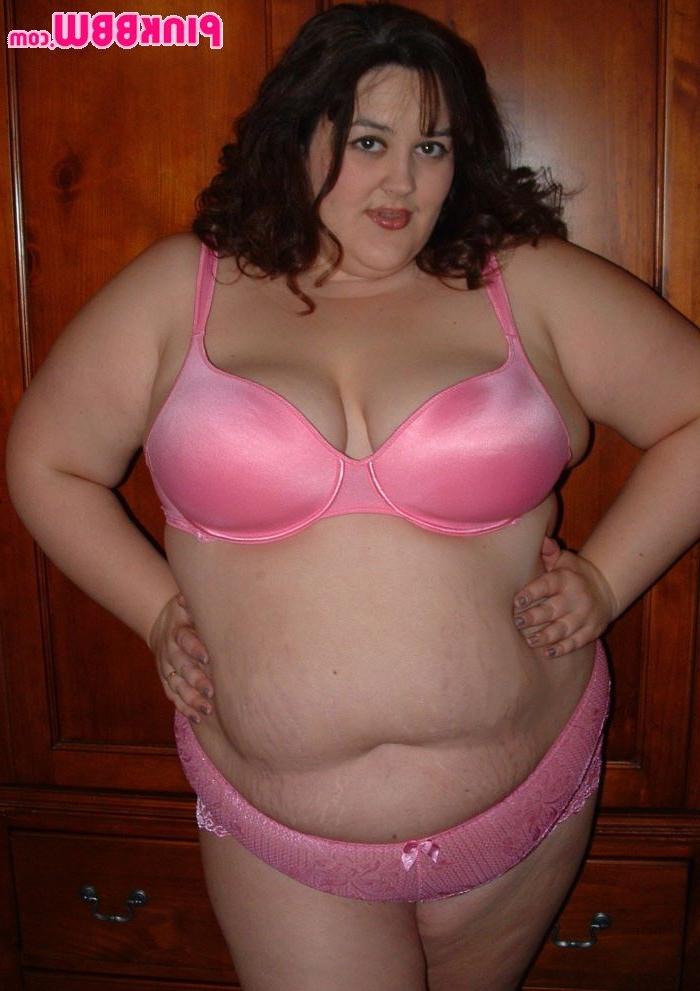 16P Pretty brunette bbw posing in pink bra and panty