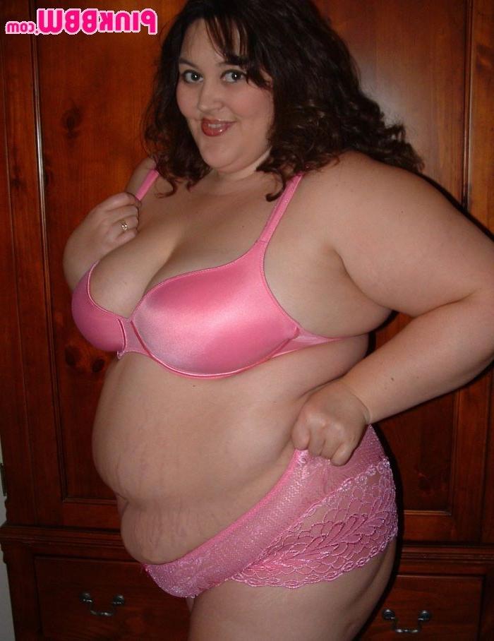 16P Pretty brunette bbw posing in pink bra and panty
