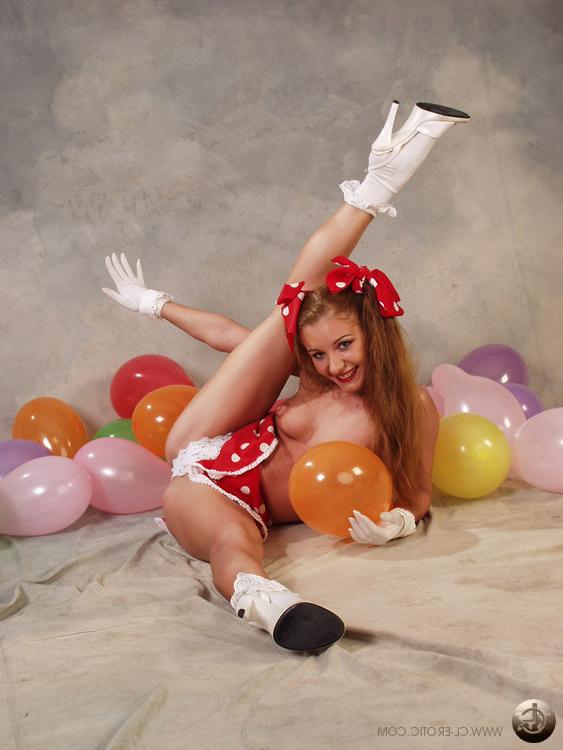 16P Shaved upskirt in baloons
