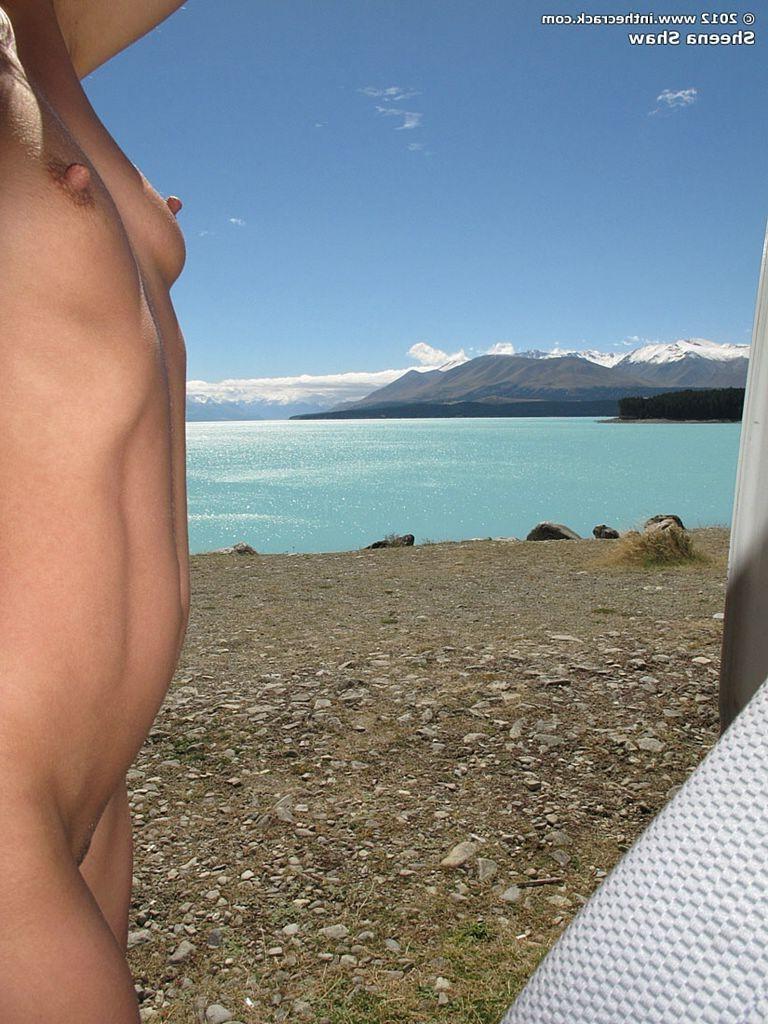 16P In the Crack girls naked and naughty on their vacation