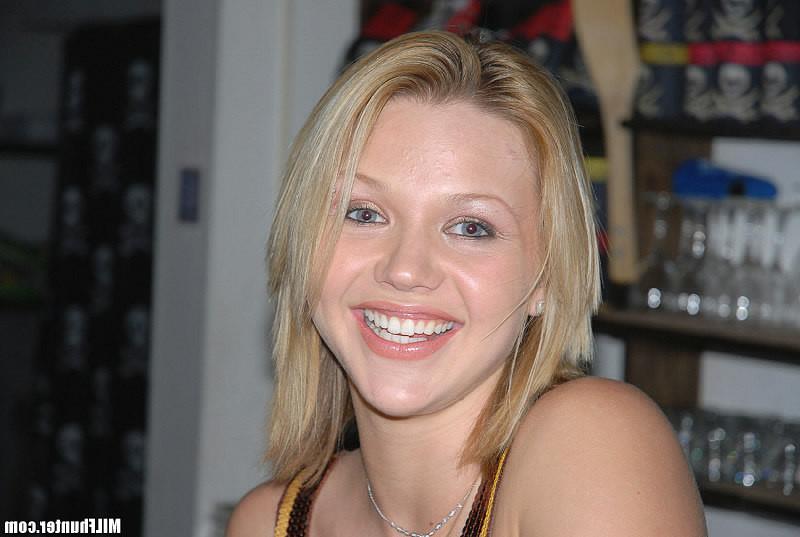 15P This hot milf mamma is getting dowsed with cum here in these movies