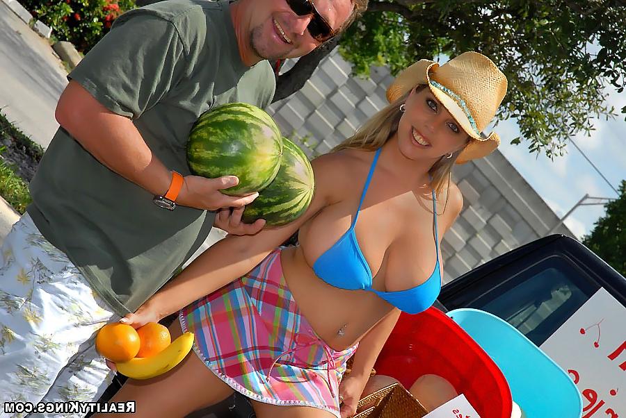 12P 12 pics and 1 movie of Amberlynn from Milf Hunter