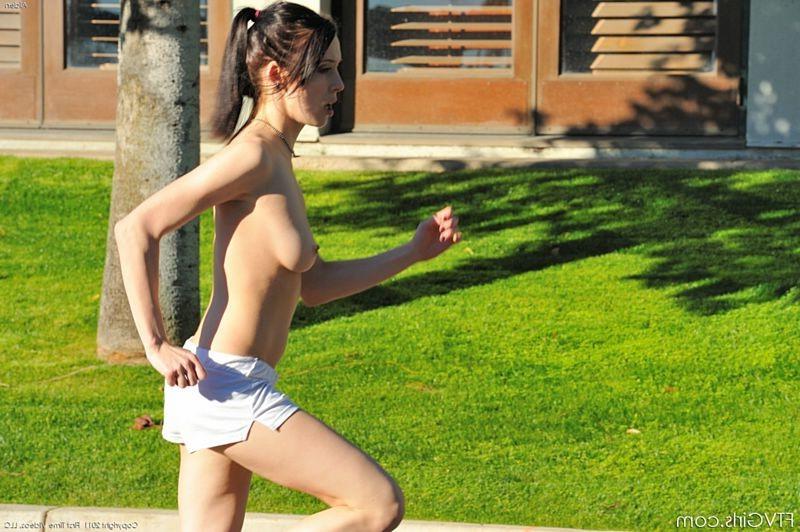 15P Reality  TV star Aiden Ashley out jogging in the nude