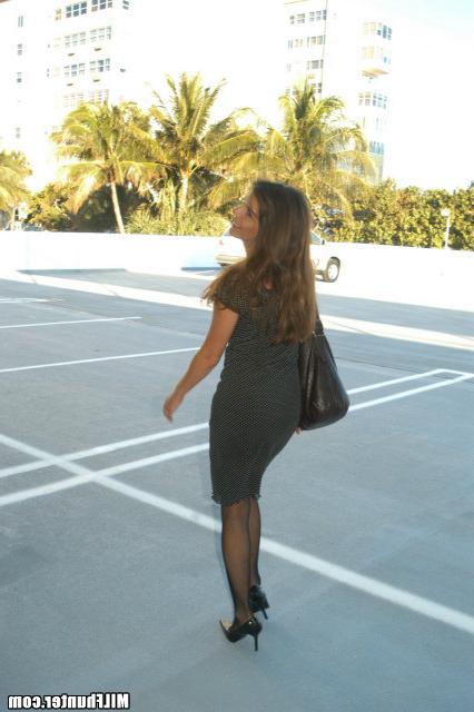 12P 12 pics and 1 movie of Cynthia from Milf Hunter