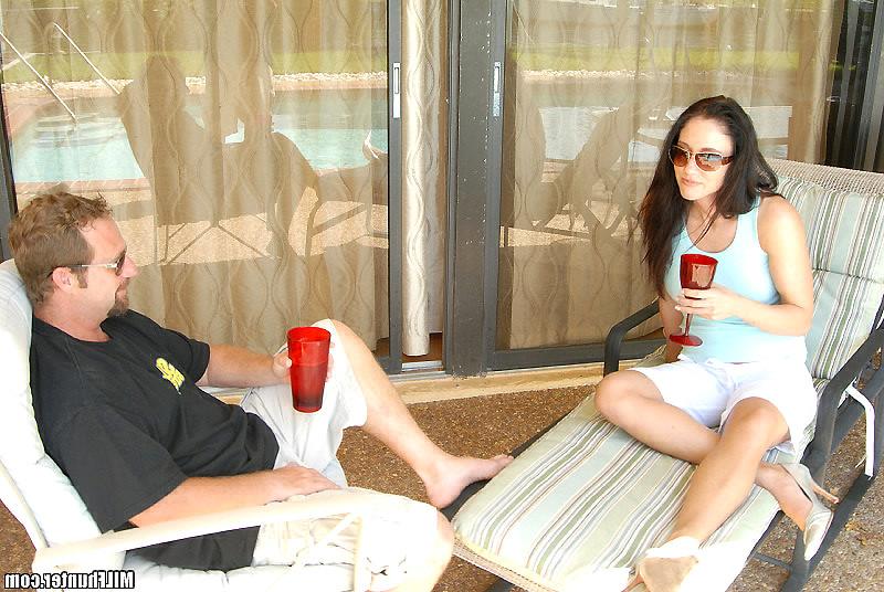 12P 12 pics and 1 movie of Kimberly from Milf Hunter