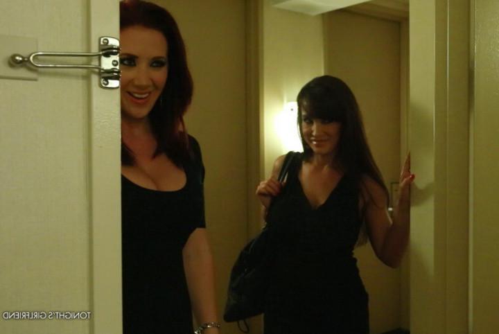 12P Sexy babee Jayden Jaymes and Lisa Ann meet their client for hot 