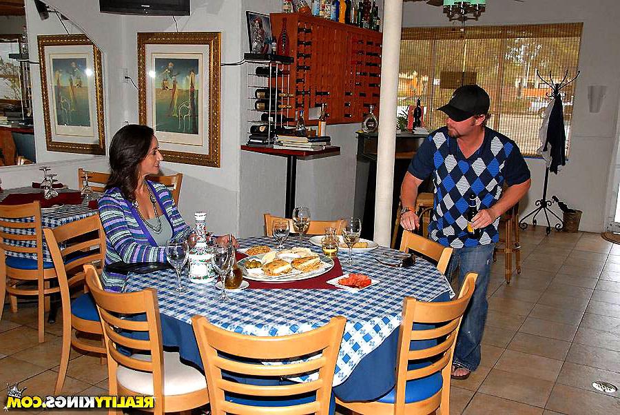 12P I flirted with the greek restaurant hostess then banged her on the tables in the
