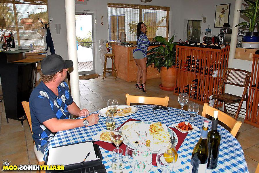 12P I flirted with the greek restaurant hostess then banged her on the tables in the