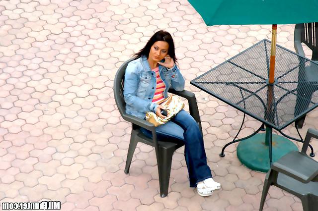 12P 12 pics and 1 movie of Zandra from Milf Hunter