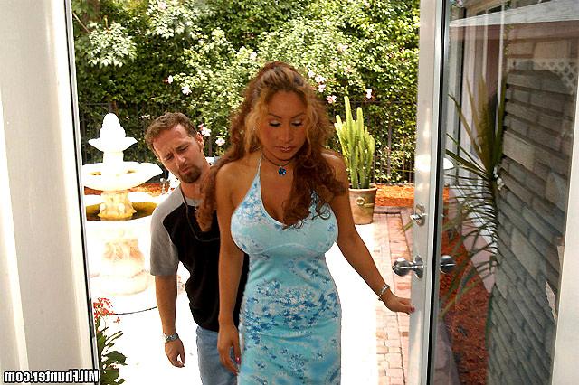 12P 12 pics and 1 movie of Felicia from Milf Hunter