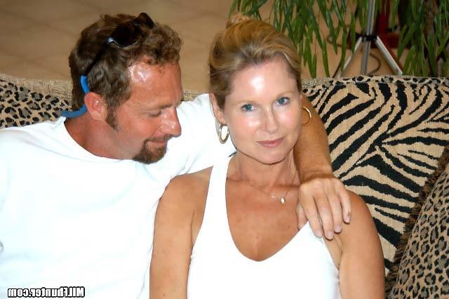 12P 12 pics and 1 movie of Susie from Milf Hunter