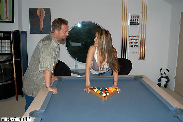12P 12 pics and 1 movie of Kiana from Milf Hunter