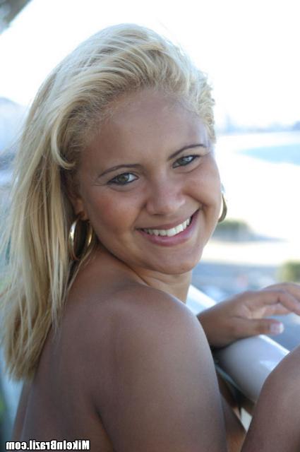 12P 12 pics and 1 movie of Michelle from Mike In Brazil