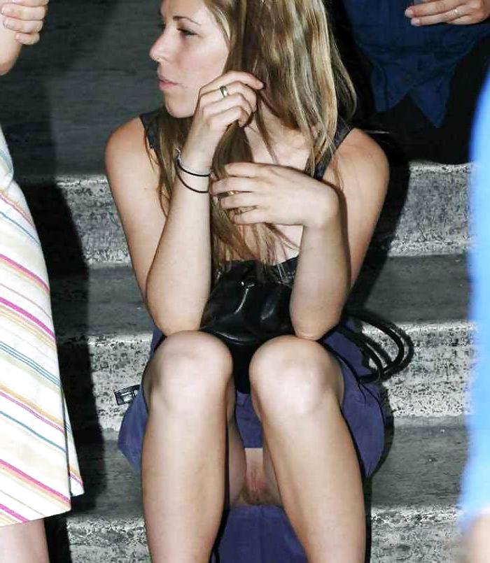 25P Upskirt...random