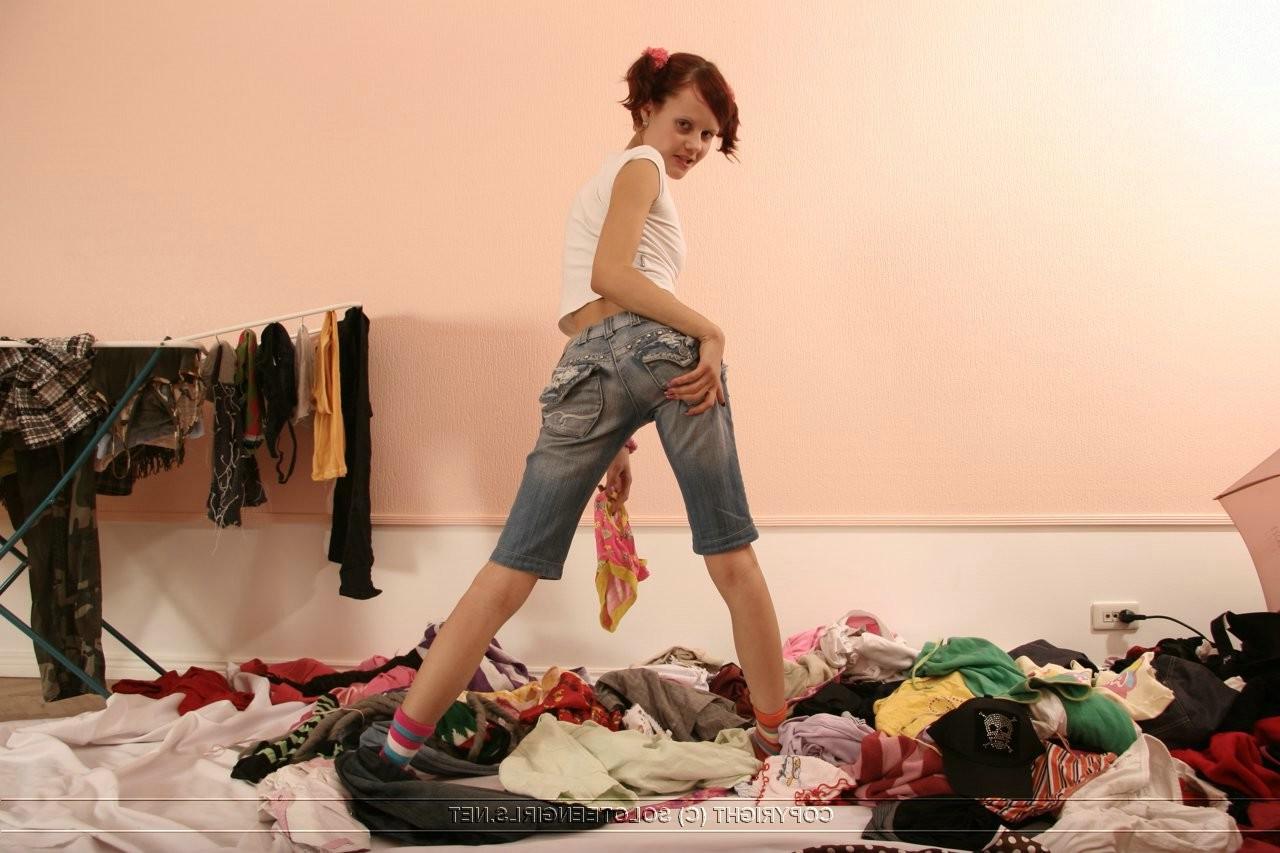 15P Teen tries on cloths and uses vibrator