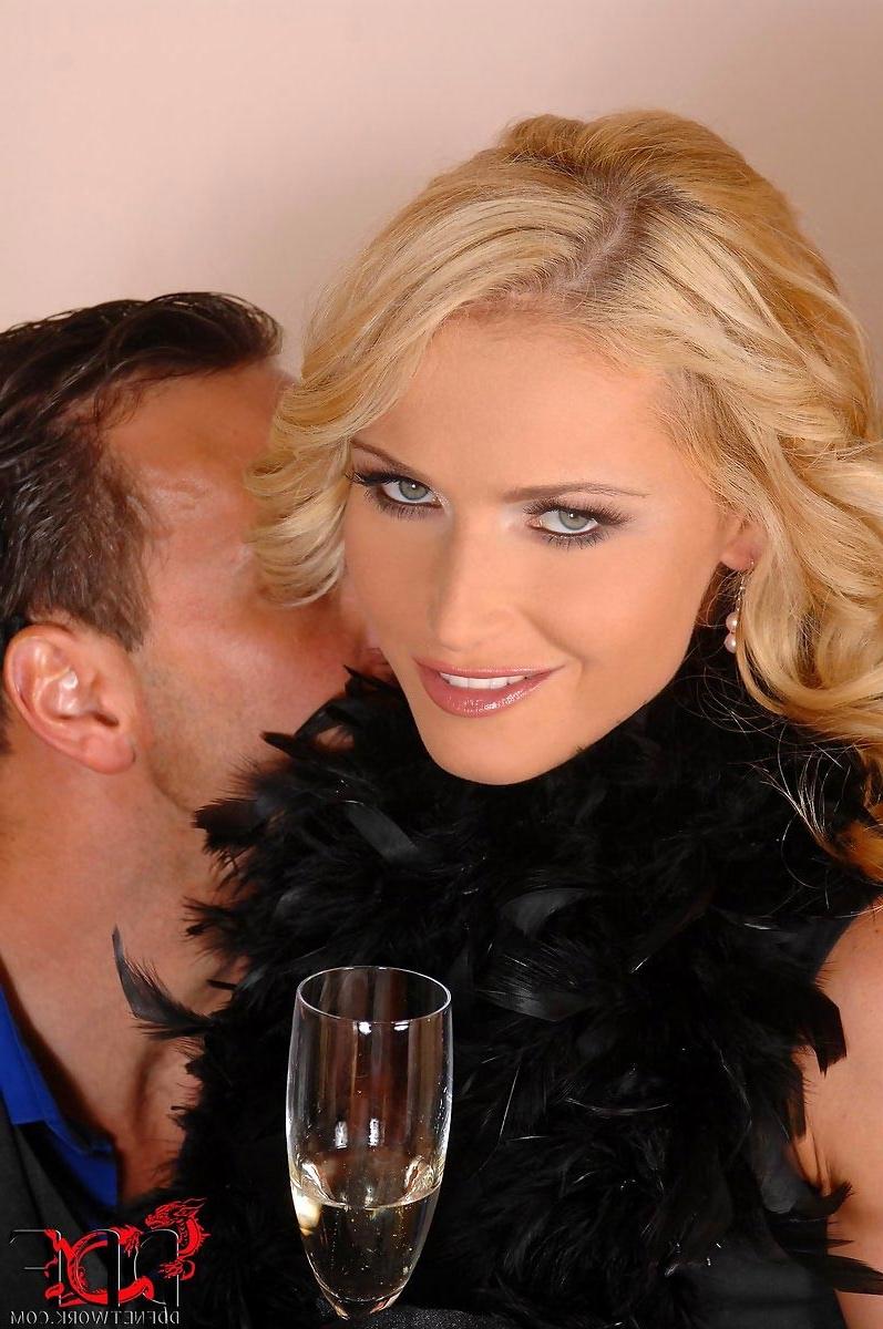 15P Hot horny blonde dicked in a threesome