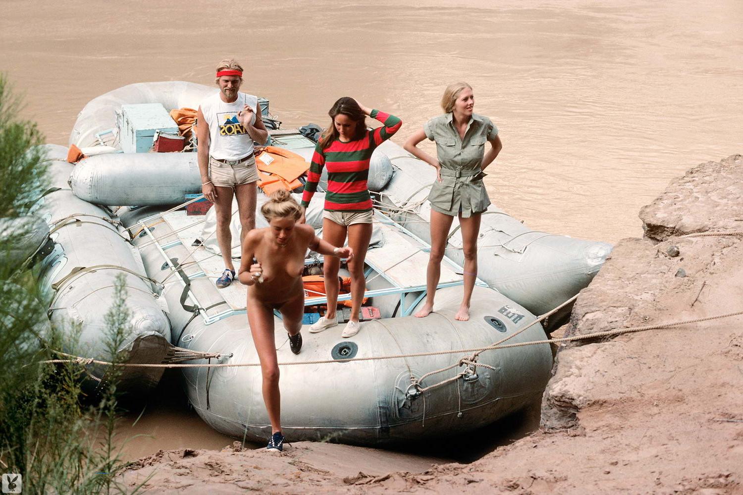 20P Play mates take to the river
