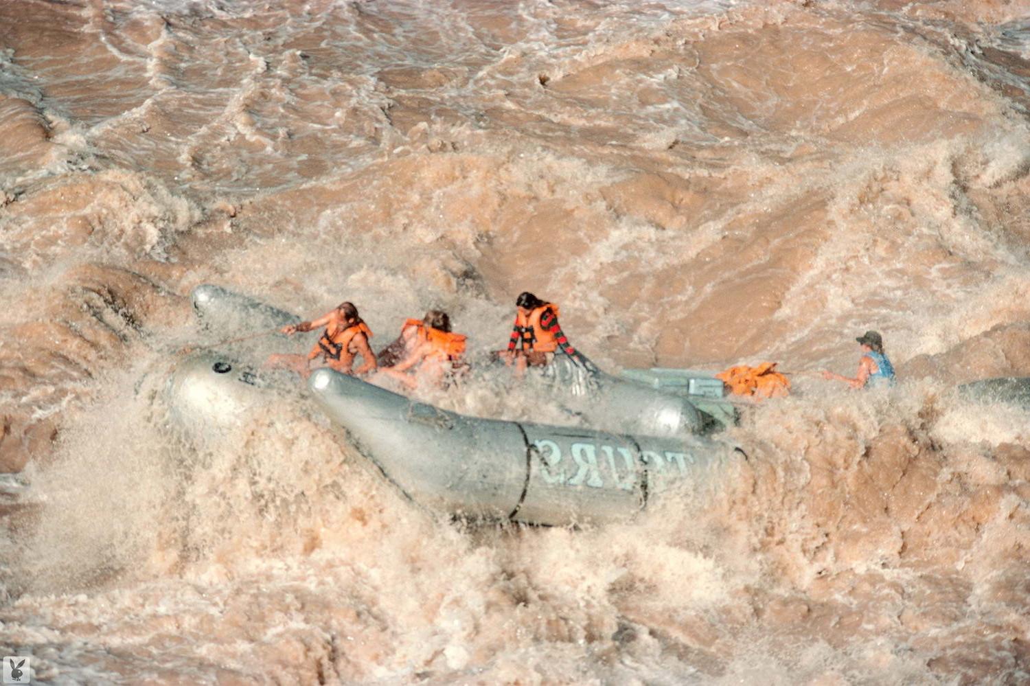20P Play mates take to the river